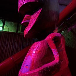 Tiki decor is amazing, drinks and atmosphere disappointing. Tiki decor is amazing, drinks and atmosphere disappointing.