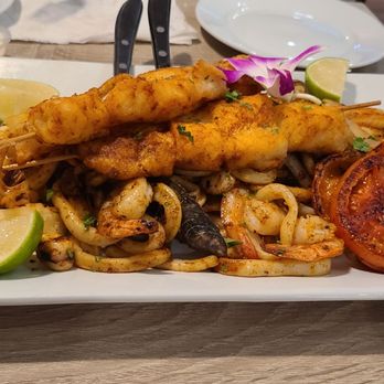 La Perla - Latin American Near Me - Miami, Florida
