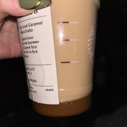 Starbucks - Iced Caramel Macchiato