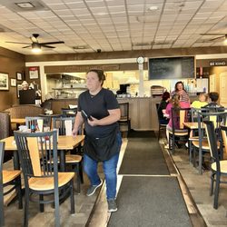 Angelo's Restaurant & Raw Bar
