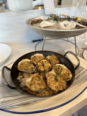 Roberto's Deluxe Oysters and Fine Fish by null