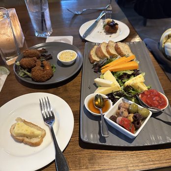 Stage Neck Inn - Appetizers - Hotels Near Me - York, Maine Stage Neck Inn - Appetizers - Hotels Near Me - York, Maine