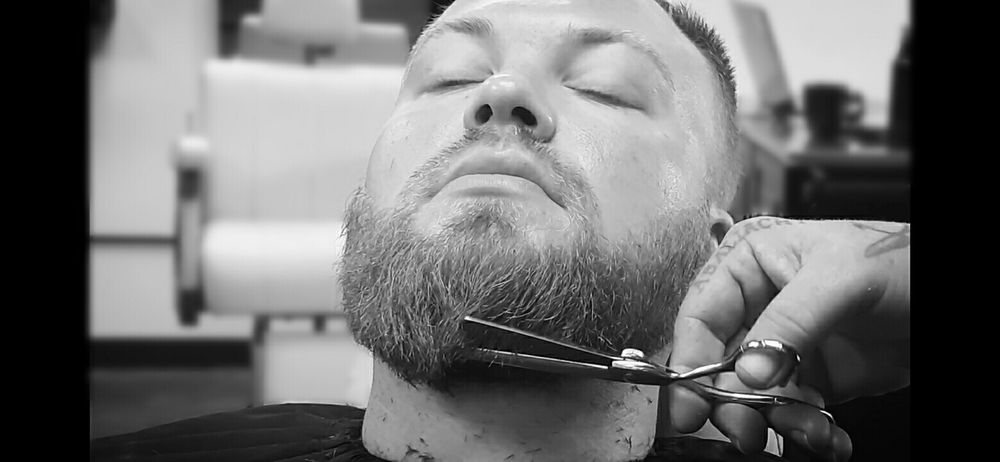 Bitter Ends Barber Salon Logo