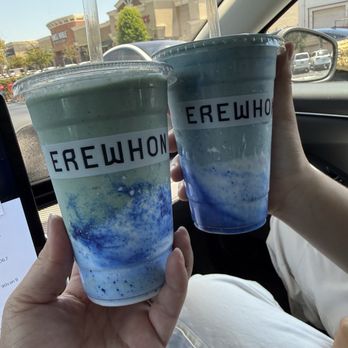 Erewhon Manhattan Beach - Coconut cloud smoothie - Grocery Near Me - Manhattan Beach, California