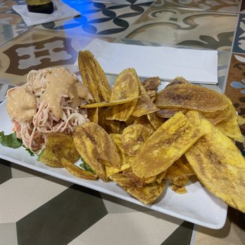 Palo Restaurant - Spicy crab and plain tan chips. - Seafood Near Me - Isabela, Puerto Rico Palo Restaurant - Spicy crab and plain tan chips. - Seafood Near Me - Isabela, Puerto Rico