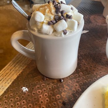 PJ's Pancake House - S'mores Hot Chocolate - American Near Me - West Windsor, New Jersey