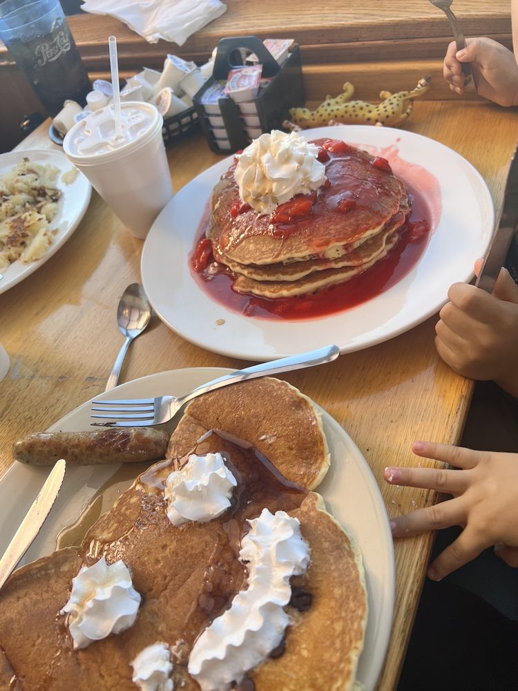 Lakeside Cafe