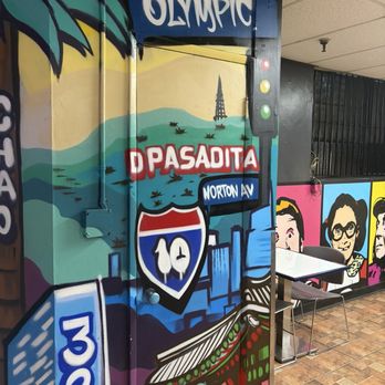 D Pasadita - Colorful art on walls - Peruvian Near Me - Los Angeles, California D Pasadita - Colorful art on walls - Peruvian Near Me - Los Angeles, California