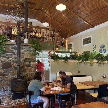 Mim's Kitchen - Interior - Cafeteria Near Me - Marlinton, West Virginia Mim's Kitchen - Interior - Cafeteria Near Me - Marlinton, West Virginia