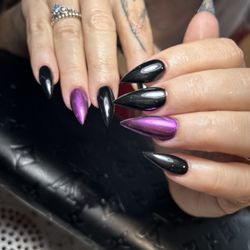 Precious Nails & Beauty - Stiletto and
Chrome