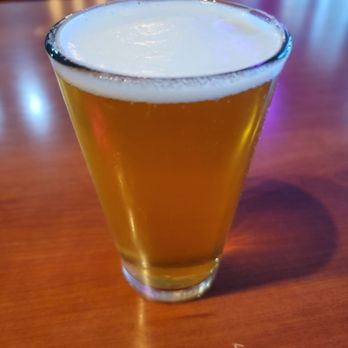 Mad Pecker Brewing - Ridge Creek Blonde Beer - New American Near Me - San Antonio, Texas