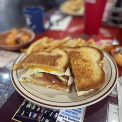 Sandy's Country Junction - Bob's Bobs Breakfast Sandwich
