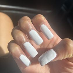 Yvon Nails - HORRIBLE