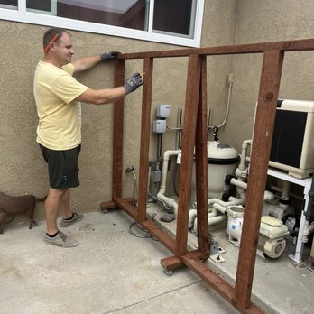 Handyman Minde LA / OC - Minde building outdoor screen to hide spa equipment - Handyman Near Me - Long Beach, California