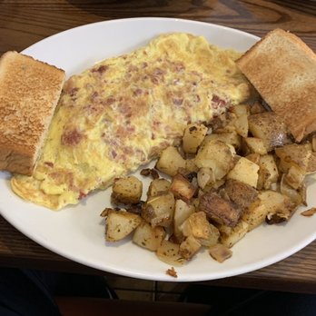 State Street Cafe - Salad Near Me - North Haven, Connecticut