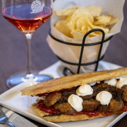 Hermit Woods Winery & Eatery