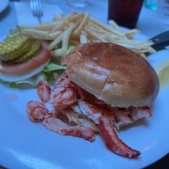 The Lobster Trap - Lobster roll - Seafood Near Me - Avalon, California The Lobster Trap - Lobster roll - Seafood Near Me - Avalon, California