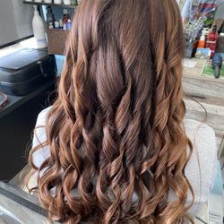 Q Salon & Spa