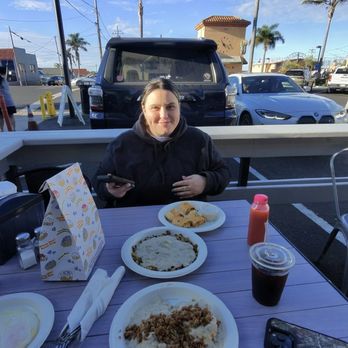 Beachin’ Biscuits - Sandy toes, Gnarly Potatoes, pablano mini burritos - Breakfast & Brunch Near Me - Pismo Beach, California