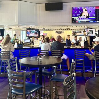 Harpoon Hanna's - Inside bar - Seafood Near Me - Fenwick Island, Delaware Harpoon Hanna's - Inside bar - Seafood Near Me - Fenwick Island, Delaware