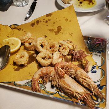 La Scala In Trastevere - Calamari with shrimp - Seafood Near Me - Rome, RM La Scala In Trastevere - Calamari with shrimp - Seafood Near Me - Rome, RM