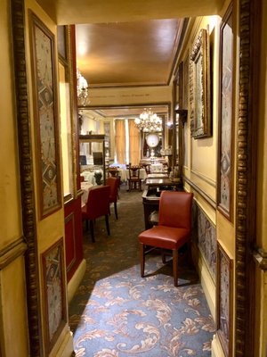 Photo of Le Procope - Paris, 75, FR. Upstairs dinning area