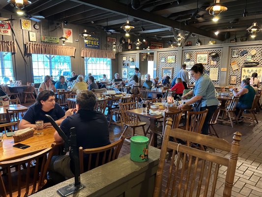 CRACKER BARREL OLD COUNTRY STORE - Updated July 2026 - 73 Photos & 209