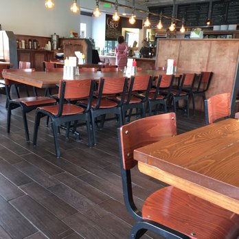 Marketplace Kitchen Table - Burgers Near Me - Great Barrington, Massachusetts