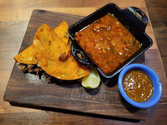 LA FONDA DE LOS CARNALITOS by null