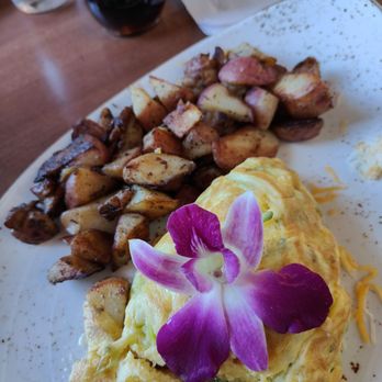 Fairview Farmers - Rosemary roasted potatoes. Cheese curds omelette - Breakfast & Brunch Near Me - Fairview, Texas