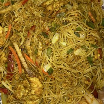 Lee's Kitchen - Singapore noodles - Chinese Near Me - Tualatin, Oregon