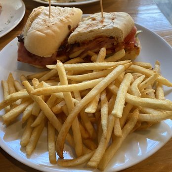 Bodega Sur - Wine Bars Near Me - Chicago, Illinois