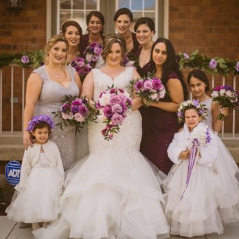 Precious Flowers Event Design - Bridal party bouquets, bride bouquet, and flower crowns - Floral Designers Near Me - Richmond Hill, Ontario Precious Flowers Event Design - Bridal party bouquets, bride bouquet, and flower crowns - Floral Designers Near Me - Richmond Hill, Ontario