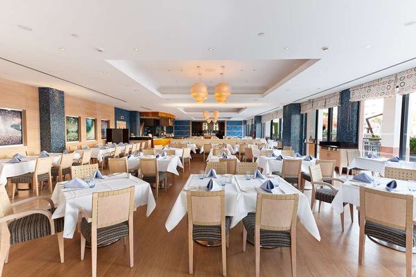 Hilton Vilamoura As Cascatas Golf Resort & Spa by null