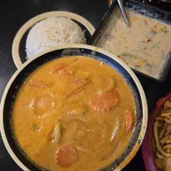 Tee Rak - Massaman curry and a cup of tom kha - Thai Near Me - St. Louis, Missouri Tee Rak - Massaman curry and a cup of tom kha - Thai Near Me - St. Louis, Missouri