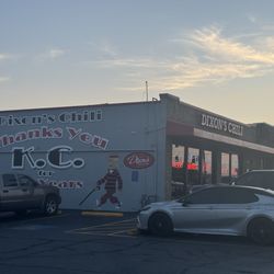 Dixon's Famous Chili - Outside