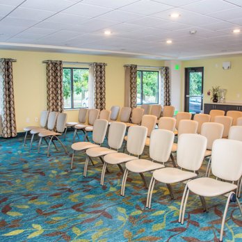 Candlewood Suites - Our meeting space is perfect for meetings or celebrations - Hotels Near Me - Overland Park, Kansas Candlewood Suites - Our meeting space is perfect for meetings or celebrations - Hotels Near Me - Overland Park, Kansas