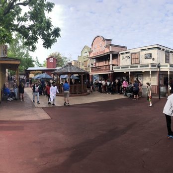 Frontier City - Main plaza - Amusement Parks Near Me - Oklahoma City, Oklahoma Frontier City - Main plaza - Amusement Parks Near Me - Oklahoma City, Oklahoma