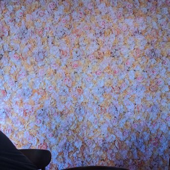 Socalo - Cute wall covered with flowers in the back for selfies - Mexican Near Me - Santa Monica, California Socalo - Cute wall covered with flowers in the back for selfies - Mexican Near Me - Santa Monica, California