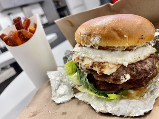 Hangry Burger by null