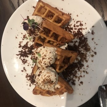 Rize Carmel - Farmhouse Waffle - Breakfast & Brunch Near Me - Carmel, Indiana