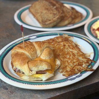 Benson's by the Beach - Breakfast & Brunch Near Me - Long Beach, Washington Benson's by the Beach - Breakfast & Brunch Near Me - Long Beach, Washington