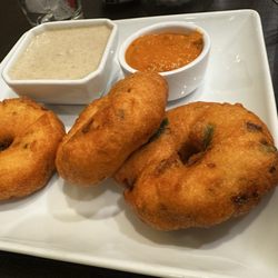 Indian Chilli - Methu vada, chutney, tomato chutney (red)