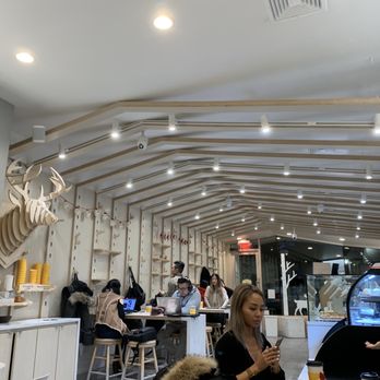 Cafe Auburndale - Inside decor - Coffee & Tea Near Me - Flushing, New York