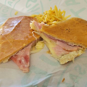 Cubatón Sandwich Shop - Jamón y Queso - Cuban Near Me - Miami Beach, Florida