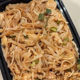 Chicken Pad Thai! Chicken Pad Thai!