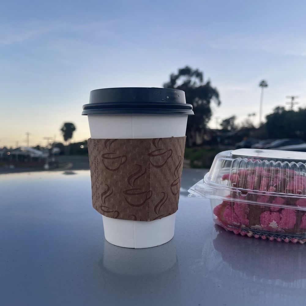 El Kafecito Hut - Latte and Concha bread with a view of a Vista mornin sunrise - Coffee & Tea Near Me - Vista, California El Kafecito Hut - Latte and Concha bread with a view of a Vista mornin sunrise - Coffee & Tea Near Me - Vista, California