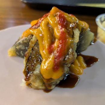 Neo Sushi Express - Volcano roll at Rockin' Rolls Sushi Express, Charlotte - Conveyor Belt Sushi Near Me - Charlotte, North Carolina Neo Sushi Express - Volcano roll at Rockin' Rolls Sushi Express, Charlotte - Conveyor Belt Sushi Near Me - Charlotte, North Carolina