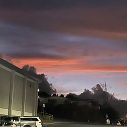 Pearl City Shopping Center - Morning sky in Pearl City