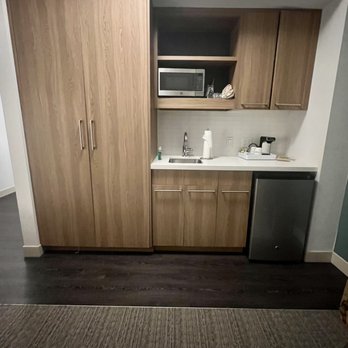 Element Seattle Redmond - Kitchenette in the 1 king guest rooms - Hotels Near Me - Redmond, Washington